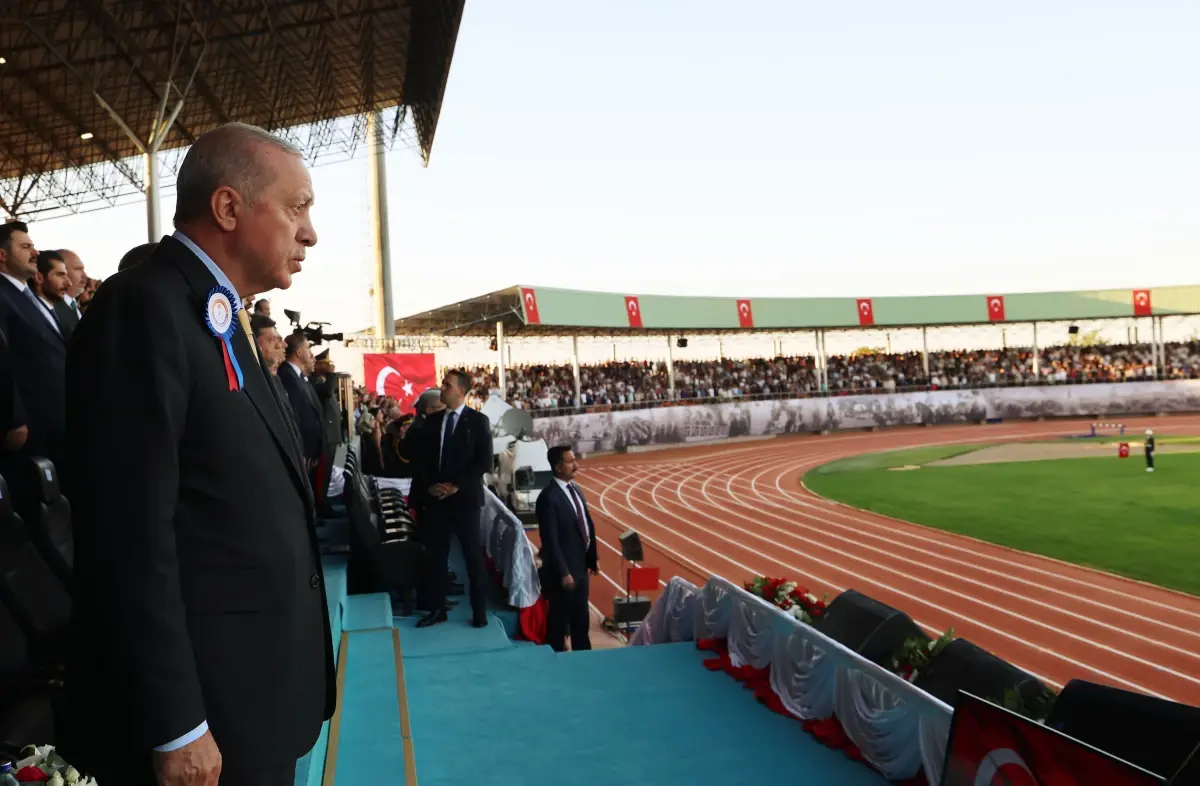 cumhurbaskani erdogan turkiyenin huzuruna kastedenler devletimizin celikten iradesiyle karsilasacaklardir reYGm2tm