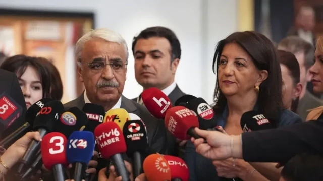 dem parti heyeti imraliya gitti 9f2fgDDC