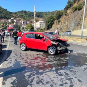 eregli alapli karayolunda zincirleme kaza 46Dv7xbT