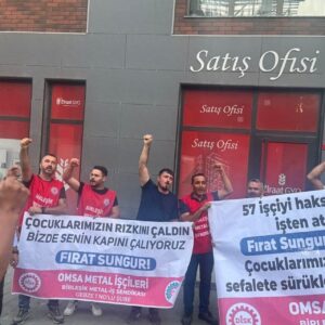 grevdeki isciler eylemi patronun evine tasidilar 3rPl8SMb