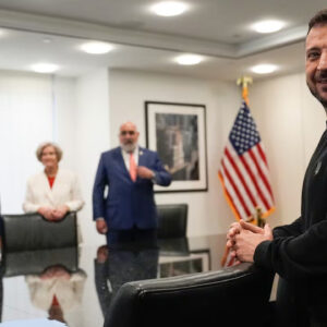 trump gorusmesi zelenski takim elbise giyebilir 196eDvSU