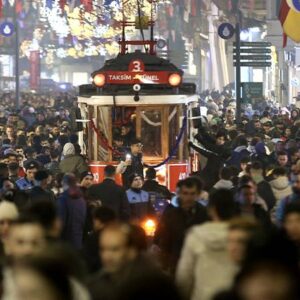 tuik donemsel nufus verilerini ilk kez acikladi turkiyenin nufusu 6 ayda 160 bin artti WmIcsHjX