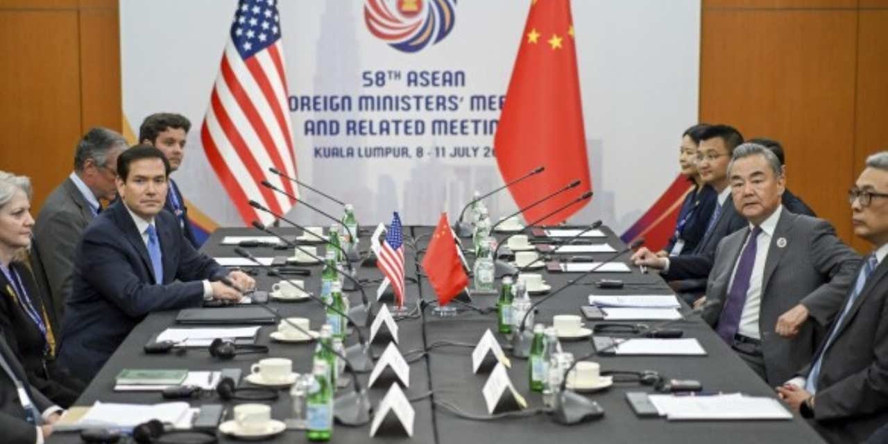 abdli ve cinli bakanlar arasinda sicak temas zAKpZJKN