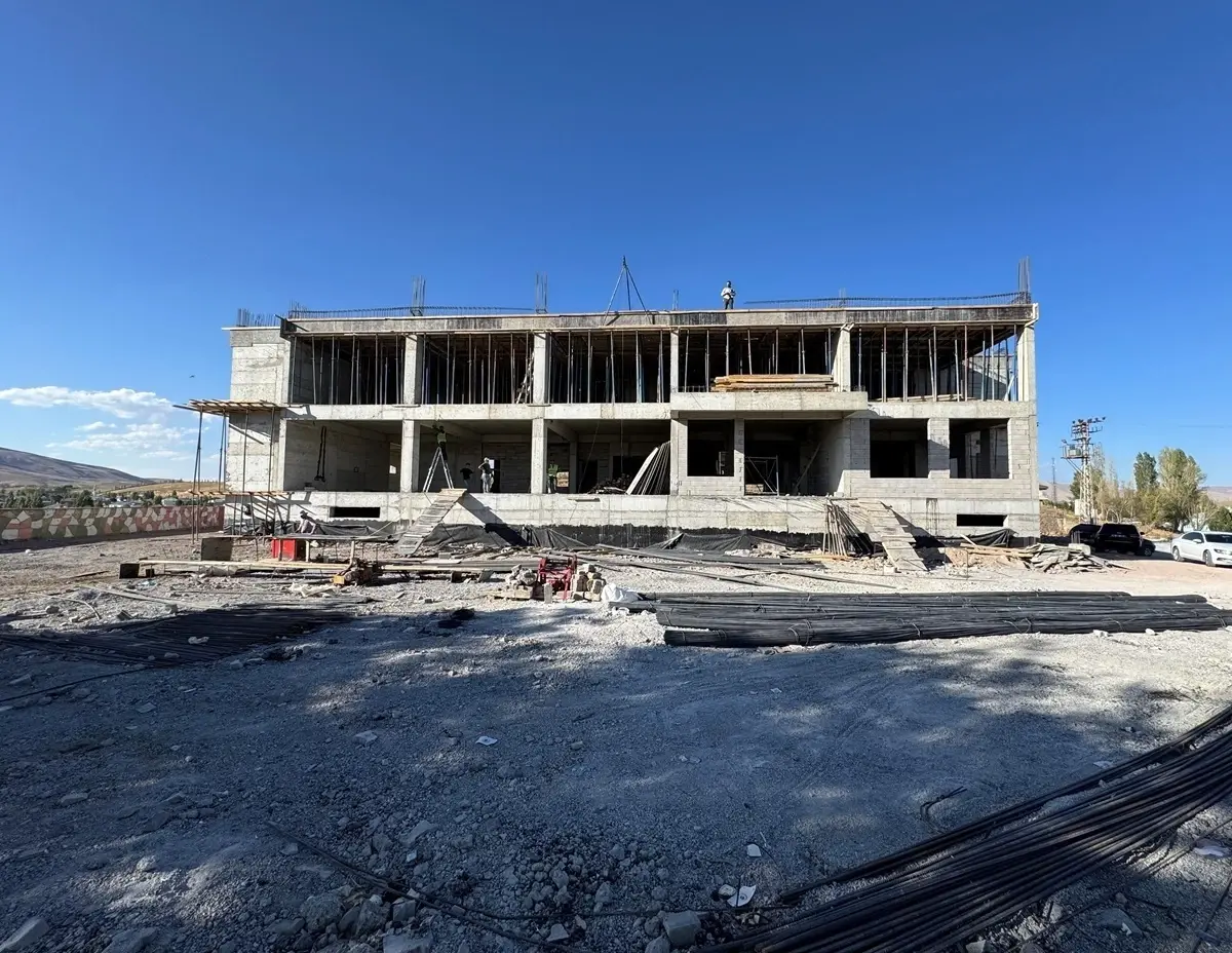 kaymakam bakandan okul incelemesi R8GdwlAx