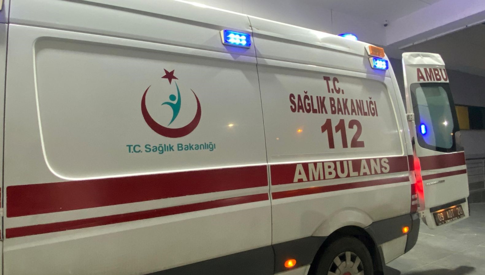 sokak ortasinda bicaklanmis halde bulundu gi2ASyi7