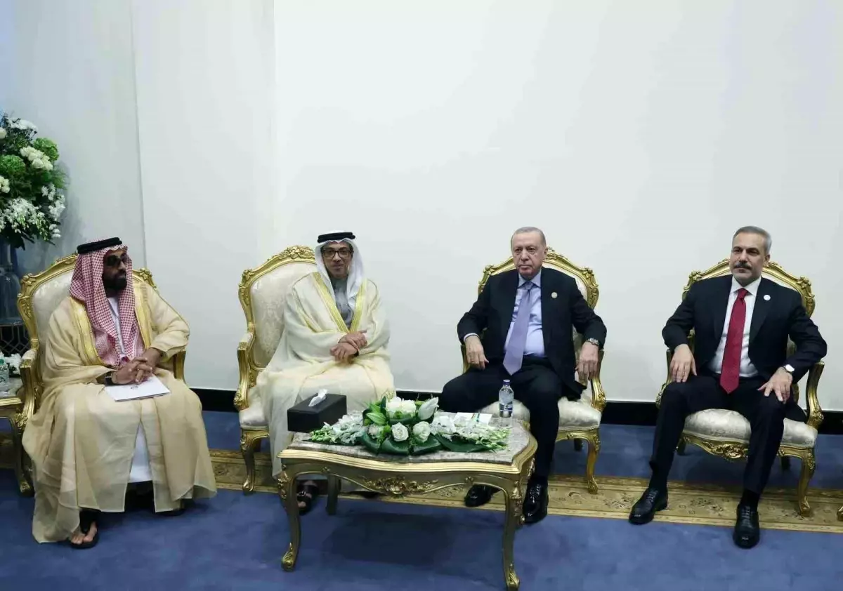 erdogan misirda bae ile gazze konusunu gorustu KV6J1Bya.jpg