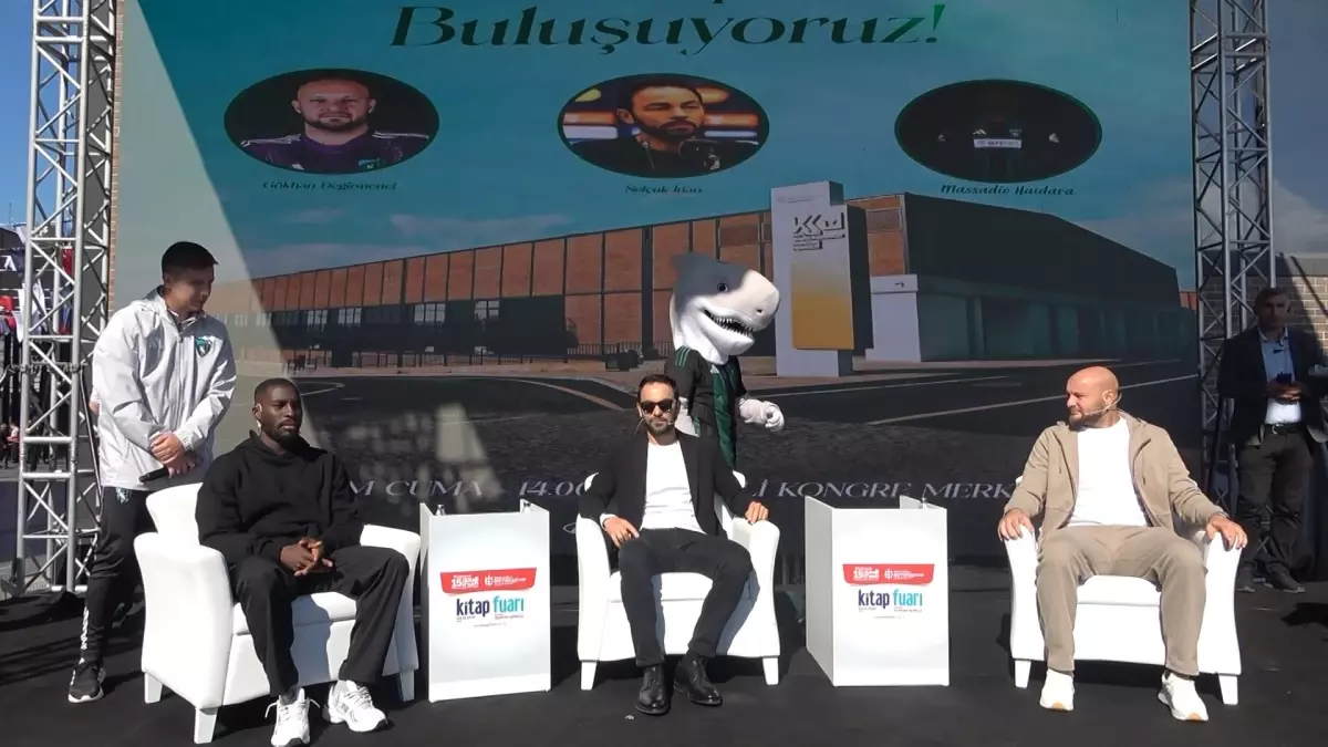 kocaelispor kitap fuarinda taraftarlariyla bulustu jHzjcBZd