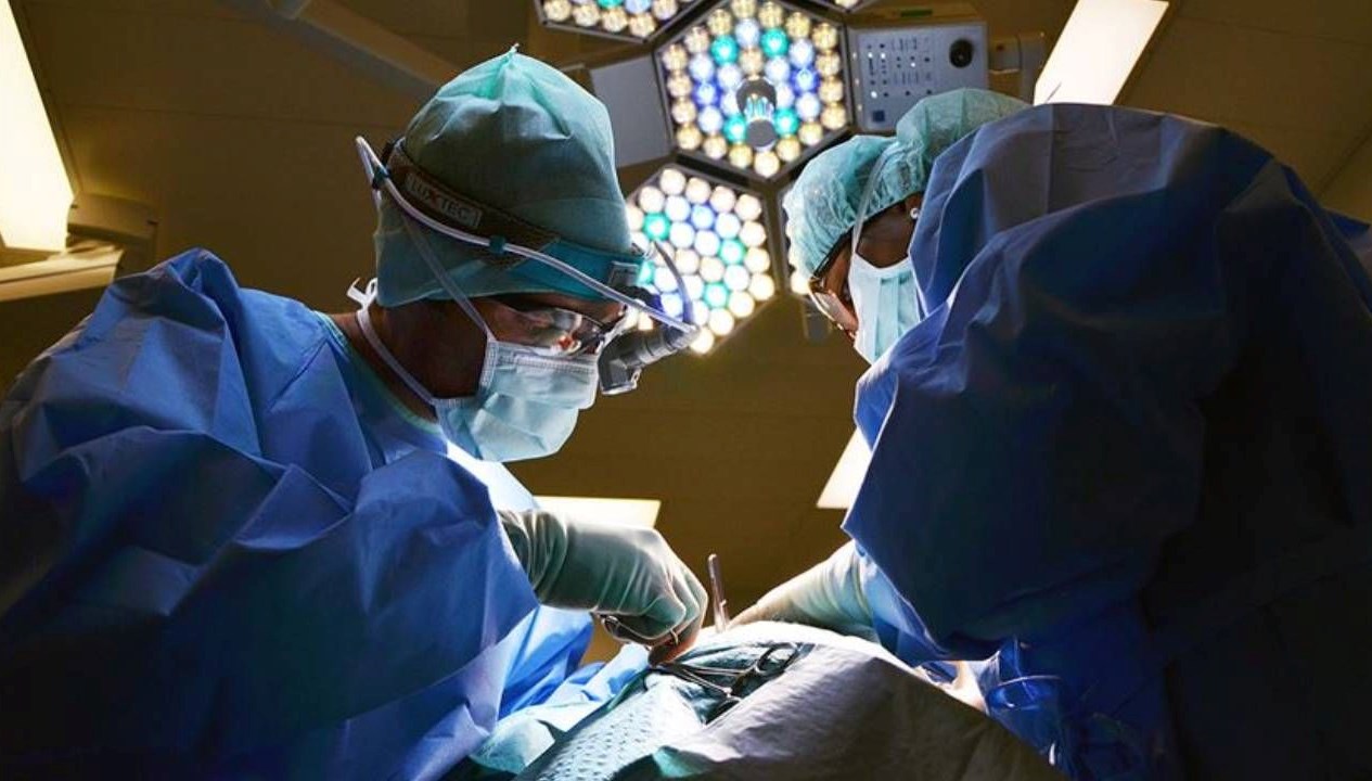 mide kucultme ameliyatinda olume fezleke doktorluktan men edilmesine ragmen ameliyatyapti DV7jNGxU.jpg