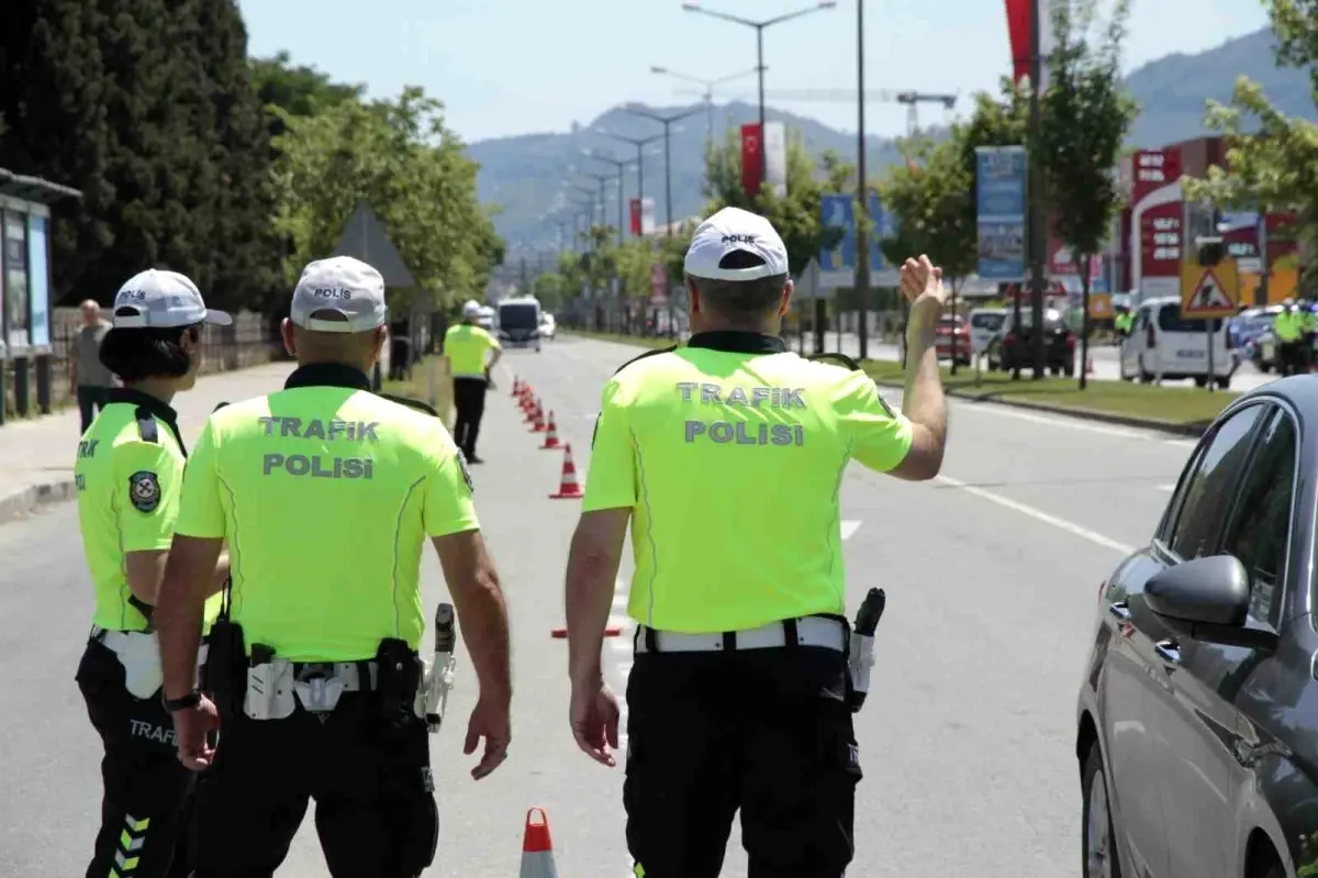 orduda trafik denetimleri 17 bin arac kontrol edildi ZXQtMZrN