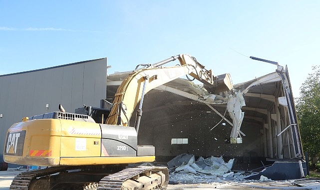 niluferde imara aykiri iki yapi yikildi sDi4I9rP.jpg