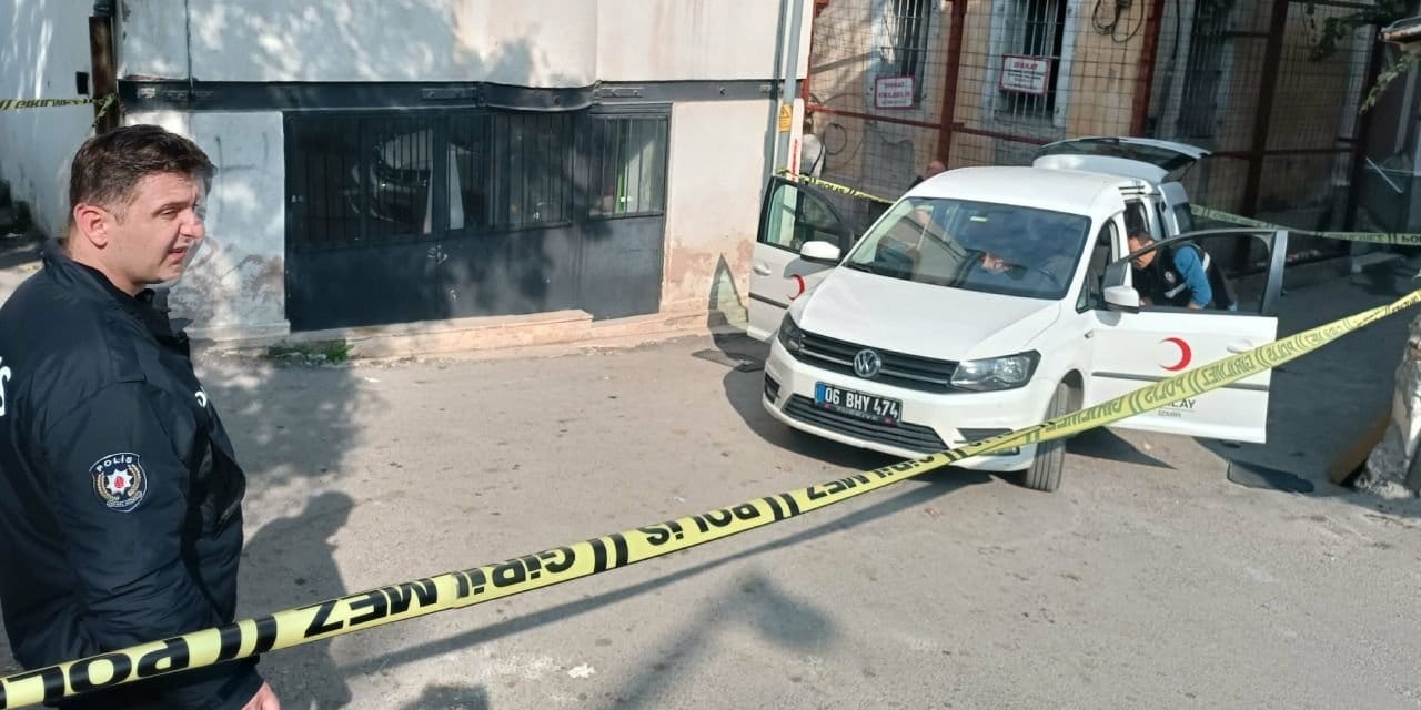 yemek dagitan kizilay personeline silahli saldiri 67bIc3Kg.jpg