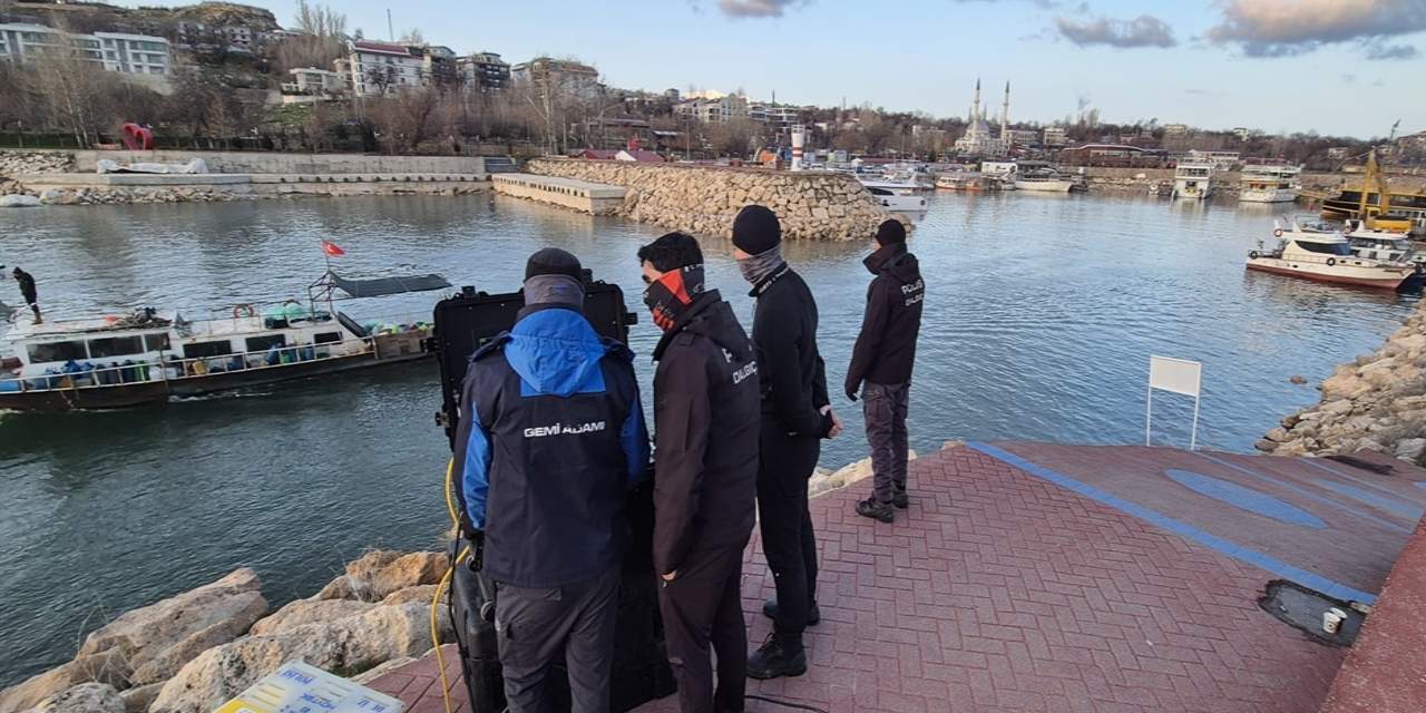 Van Gölü’nde Acı Kayıp: 17 Yaşındaki Genç Cansız Bedeni Bulundu