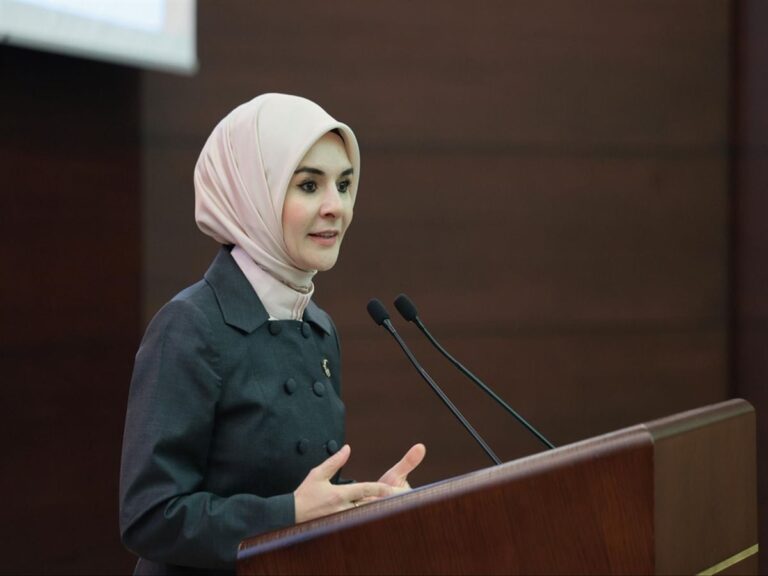 bakan-goktas-15-yas-alti-cocuklarin-sosyal-medya-kullanimina-yonelik-yonetmelik-6-ay-icinde-FspNxmBJ